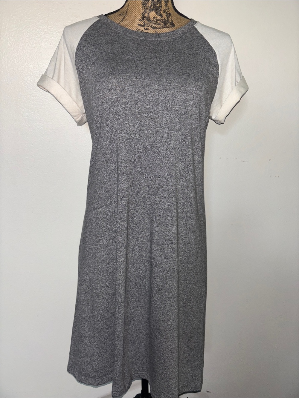 GAP Sz S Casual Gray & Ivory Raglan T-Shirt Dress